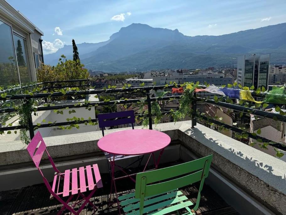 Le Rooftop Calme Et Terrasse A 1 Minute De La Gare Grenoble Exterior photo